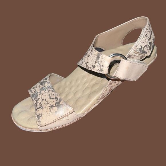 Walking Cradles Huntley Sandal Size 8 - Picture 2 of 7